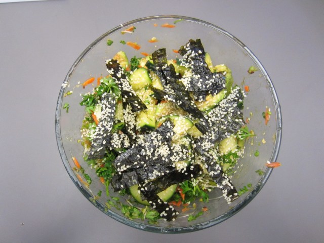 green sushi salad